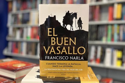 Ejemplar de la novela 'El buen vasallo'.