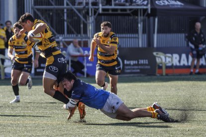 Imagen del partido entre Recoletas Burgos Caja Rural y Santboiana.