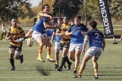 Imagen del partido entre Recoletas Burgos Caja Rural y Santboiana.