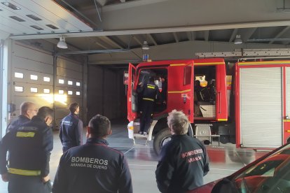 Por el momento han viajado tres bomberos voluntarios