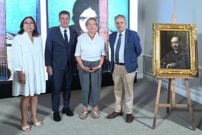 Presentación de las pinturas y documentos restaurados del Fondo Machadiano de Burgos que participan en la exposición ‘Los Machado. Retrato de Familia’.