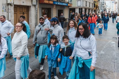 El Día del Peñista ha llenado de color y música el centro de Burgos.