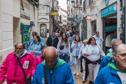 El Día del Peñista ha llenado de color y música el centro de Burgos.