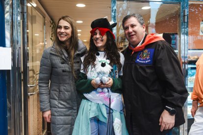 El Día del Peñista ha llenado de color y música el centro de Burgos.