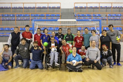 Un centenar de voluntarios colaboran en programas de ocio con la Fundación Aviva para defender la inclusión y los derechos de las personas con discapacidad