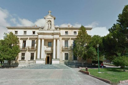 La iglesia de San José, en la calle San Pedro de Cardeña.