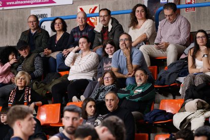 Imagen del partido entre el Tizona y el Oviedo.