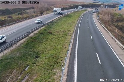 Tráfico escaso ayer por la mañana en la antigua autopista AP-1 a la altura de Briviesca.