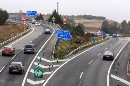 Tráfico en el nudo de carreteras de la BU-30.