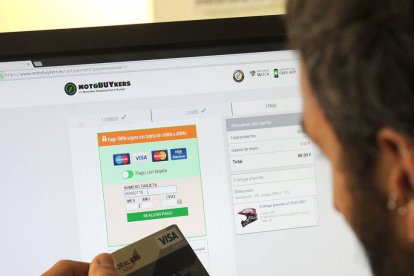 Seis de cada diez compradores en internet realizan sus pagos con tarjeta de crédito.