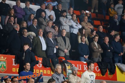 Imagen del partido entre el Silbö San Pablo Burgos y el Grupo Ureta Tizona Burgos.