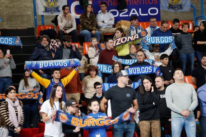 Imagen del partido entre el Silbö San Pablo Burgos y el Grupo Ureta Tizona Burgos.