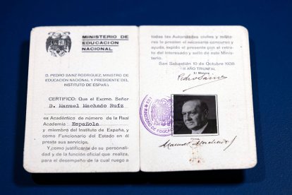 Muchos objetos personales de los hermanos Machado han sido reunidos para la muestra.