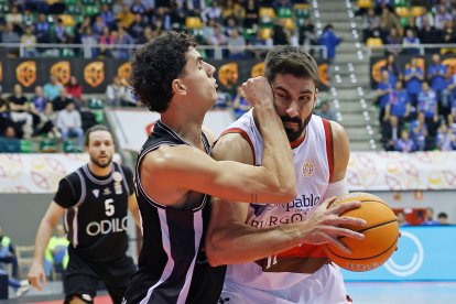 Dani Díez durante el partido contra Cartagena.