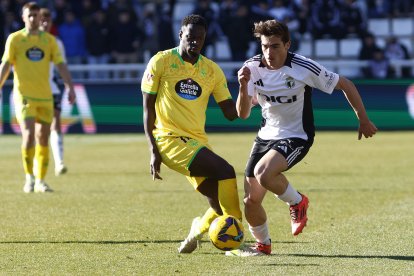 Íñigo Córdoba durante el partido contra el Deportivo
