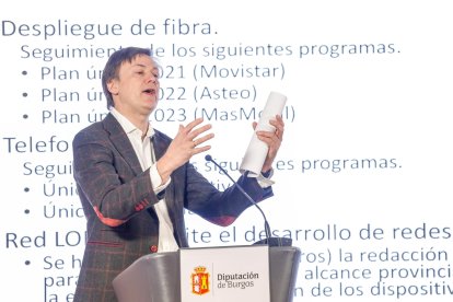 El diputado provincial Arturo Pascual ha detallado los datos de actividad de la Sección de Modernización Administrativa y Nuevas Tecnologías de la Información y
de las Comunicaciones.