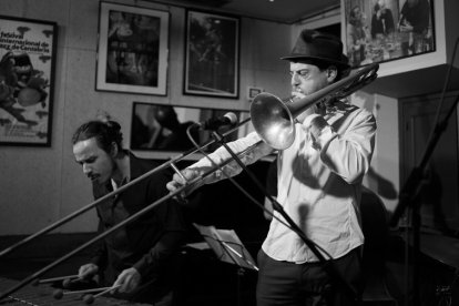 Ton Risco y Víctor Correa durante uno de sus conciertos.