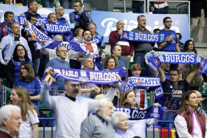 Imagen de aficionados en el Coliseum.
