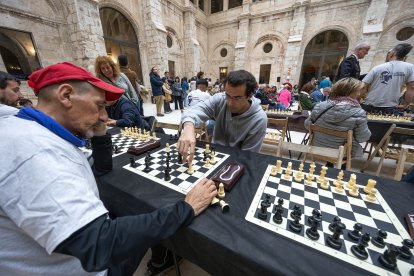 El Ajedrez terapéutico ha demostrado que ralentiza la pérdida cognitiva en enfermedades como el parkinson o el alzheimer.
