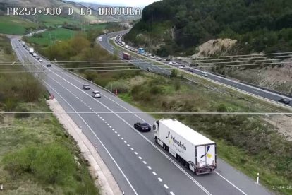 Retenciones en la AP-1 y en la N-I en la Brújula.