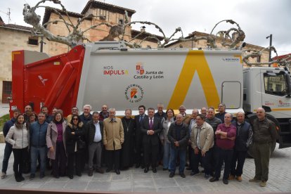 Imagen del camión que dará servicio a la mancomunidad La Yecla.