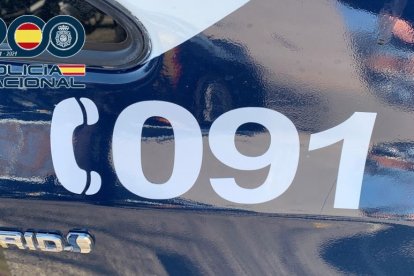 Archivo - Coche patrulla de la Policía Nacional.