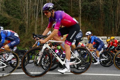 Josh Burnett regresa tras varias semanas lesionado.