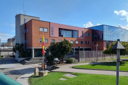 Archivo - Comisaría de Policía Nacional de Gijón.
