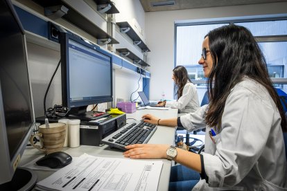 La labor de los Datamanager es clave para la gestión de datos de los ensayos clínicos y registros en común con otros centros de investigación.