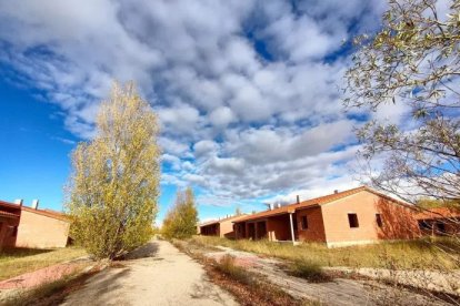 Vista de la urbanización fantasma a la venta en Lerma.