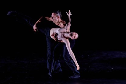 El español Fonsi López logra tres galardones con su pieza ‘Steady Hands’