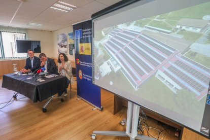 Presentación de la nueva instalación en la planta potabilizadora.