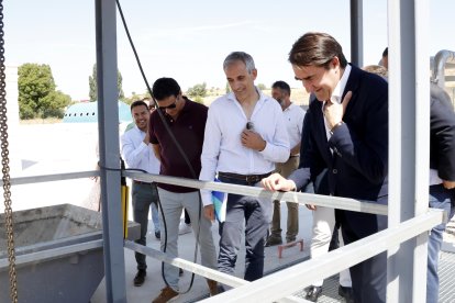 Imagen de la visita a la nueva EDAR de Peñaranda de Duero.