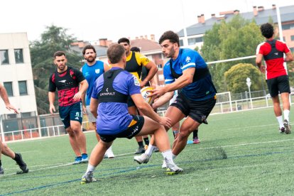 Así prepara el Recoletas Burgos Caja Rural su regreso a la División de Honor 2025-2026.
