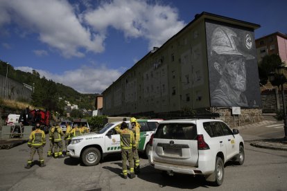 Bomberos forestales en Tremor de Arriba.