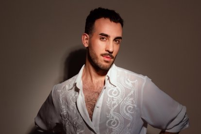 El diseñador burgalés Guillermo Décimo presenta su colección 'In Tempo' en la pasarela EGO de la Mercedes-Benz Fashion Week de Madrid.