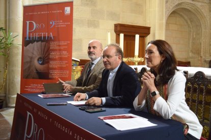 Francisco Javier Sariot, Carlos Izquierdo  Yusta y Laura Sebastián.