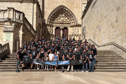 Foto de grupo de los Blue Iron Lemc, que visita Burgos este fin de semana.