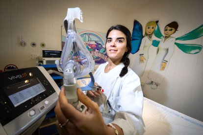 Verónica López García, enfermera del HUBU, está especializada en Medicina del Sueño