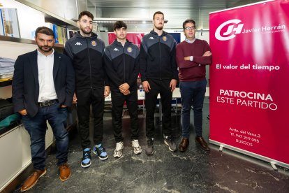 Imagen de la presentación de los tres jugadores.