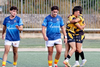 El Recoletas Burgos suma su primera victoria de liga en San Amaro ante la Santboiana.