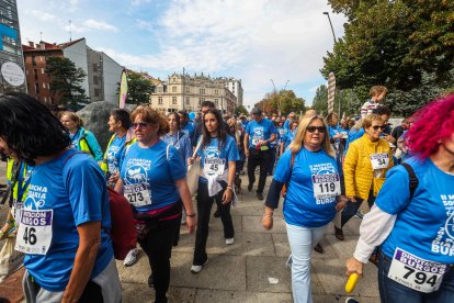 La Marcha por la Diabetes recorrió este domingo el centro de Burgos.