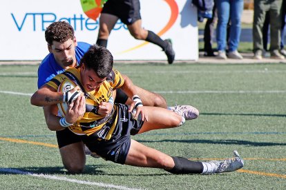 El Recoletas Burgos remonta 17 puntos pero el Cisneros empató en el descuento.