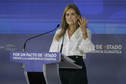La vicepresidenta tercera y ministra para la Transición Ecológica y el Reto Demográfico, Sara Aagesen, en la inauguración de la Convención del Pacto de Estado frente a la Emergencia Climática, en Ponferrada (León).