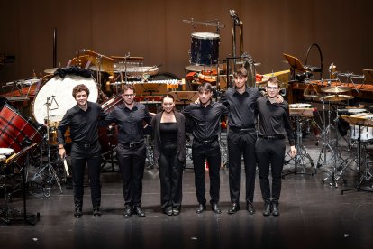 Seis jóvenes percusionistas se encargaron de abrir el concierto con una de las piezas previstas para el final y se llevaron la ovación del público burgalés.