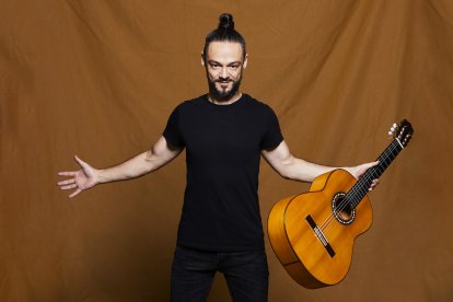 Imagen del guitarrista Diego Guerrero.