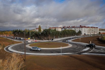 Esta es la primera rotonda 'a la holandesa' de Burgos, en la que los ciclistas tienen preferencia de paso.