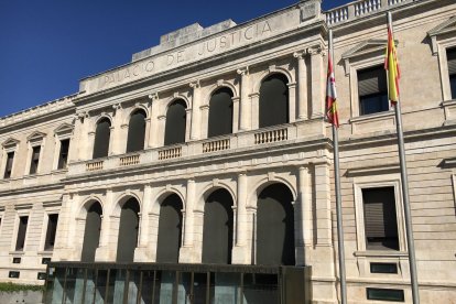 Archivo - Sede del TSJCyL en Burgos.