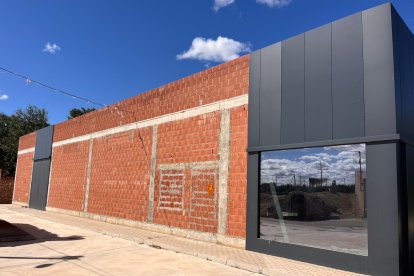 Imagen del edificio objeto de la polémica en La Cueva de Roa