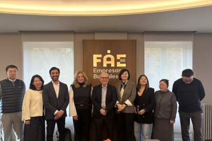 El encuentro se ha celebrado en la sede de FAE.